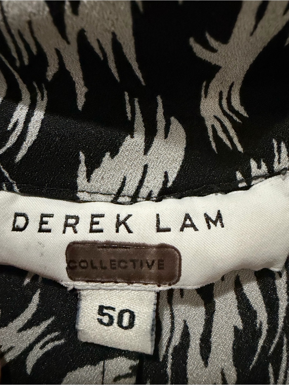 Derek Lam 50 US L/XL Black and White Abstract Print Deep V Dress B12 - Picture 4 of 7
